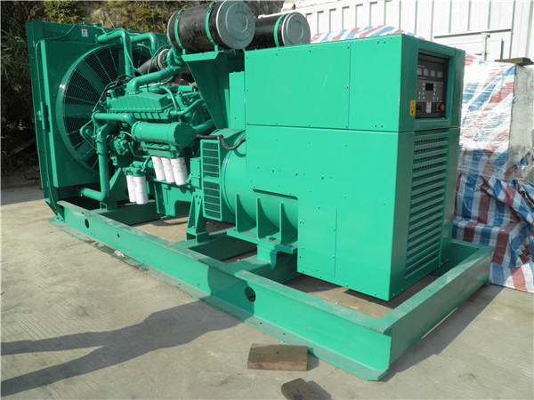 泊头出租发电机 发电机组厂家：柴油发电机组的控制屏的作用是什么？