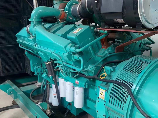 泊头更换100kW柴油发电机组机油时，需要注意哪些事项？