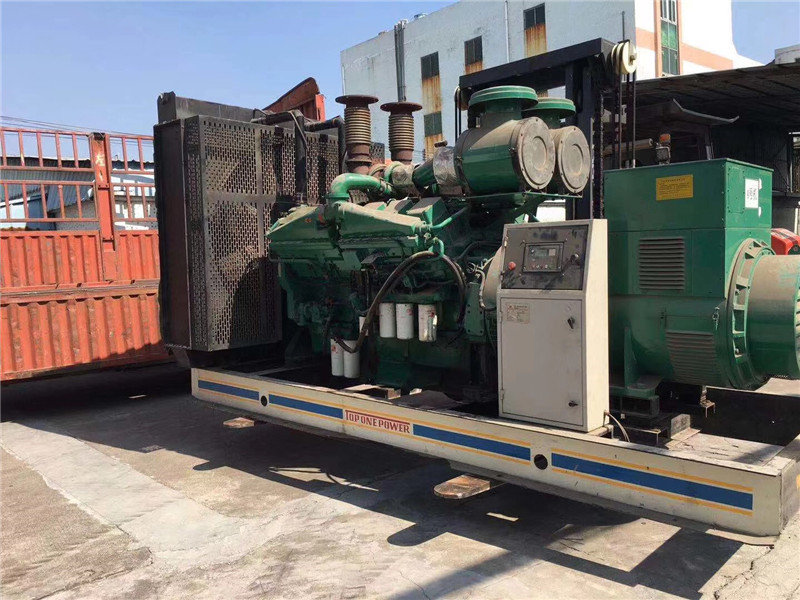 泊头如何判断柴油发电机组的机油温度是否达到了合适的预热温度？