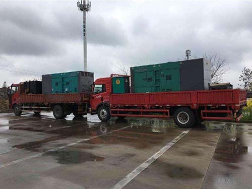 泊头涂抹密封胶后，需要等待多长时间才能安装水冷式机油散热器密封件？